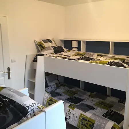 Les Du Vieux Frene Longavesnes