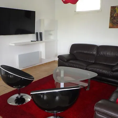 Les Du Vieux Frene Longavesnes